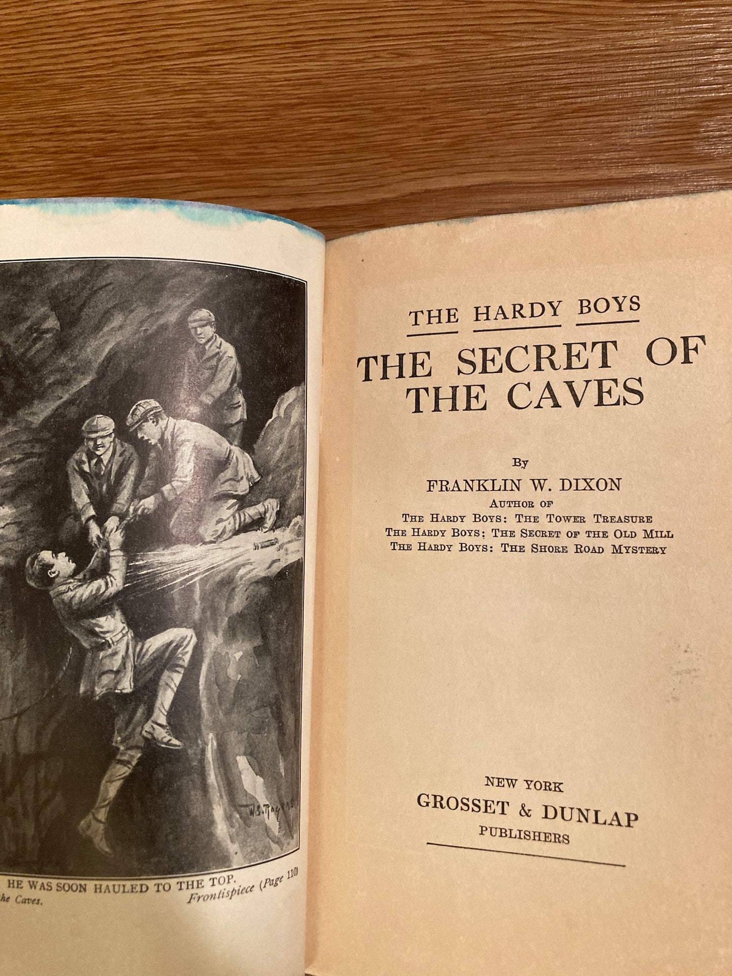 The Secret of the Caves (Hardy Boys Book 7) COLLECTABLE 1929 Book
